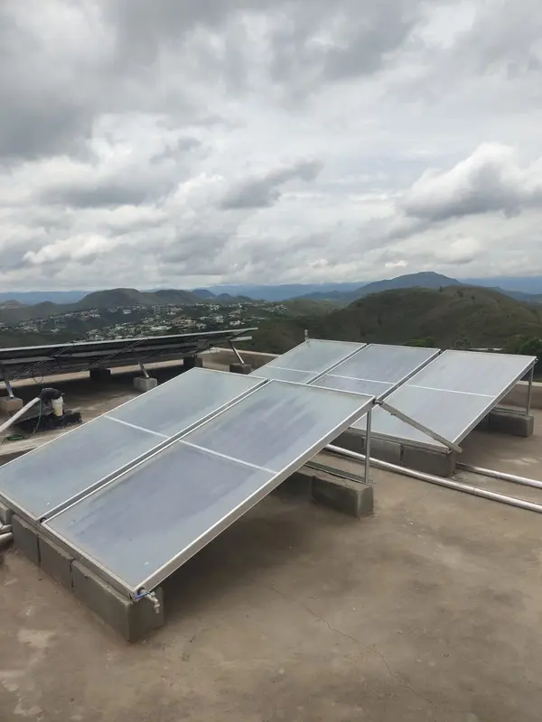 Instalação de aquecimento solar realizada pela Sollar das Gerais